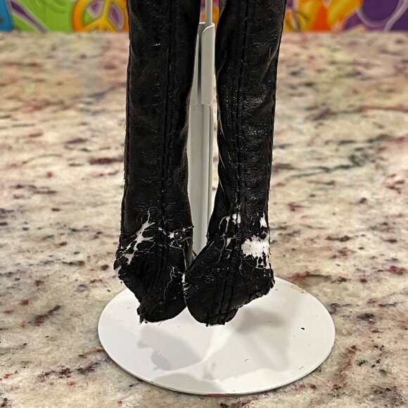 MGA Bratz Doll Dynamite Cloe Doll Black outfit & NO Shirt (Lot 15) - Picture 2 of 6